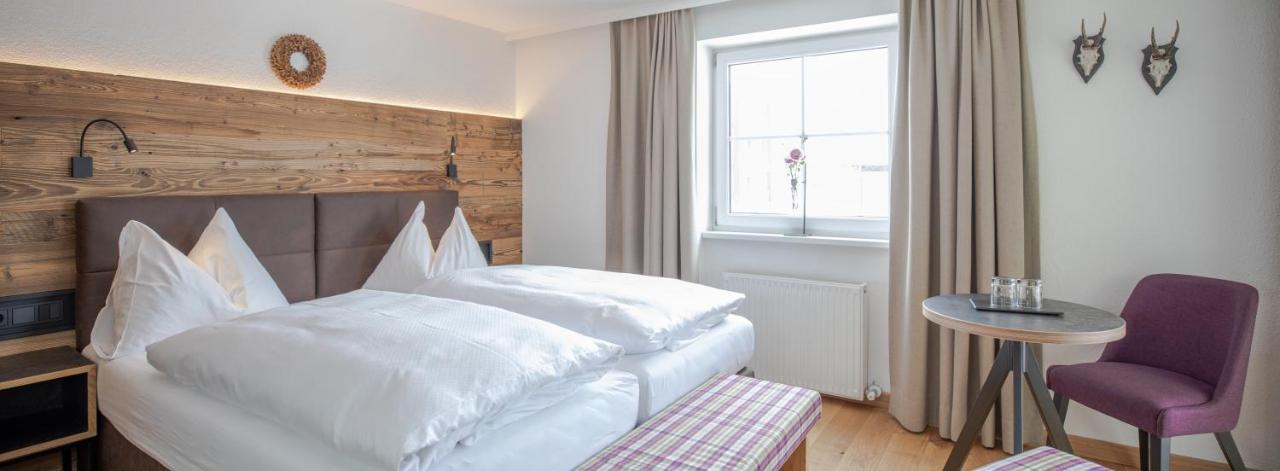 Hotel Garni - Restaurant Kaminstube Sankt Anton am Arlberg Ngoại thất bức ảnh
