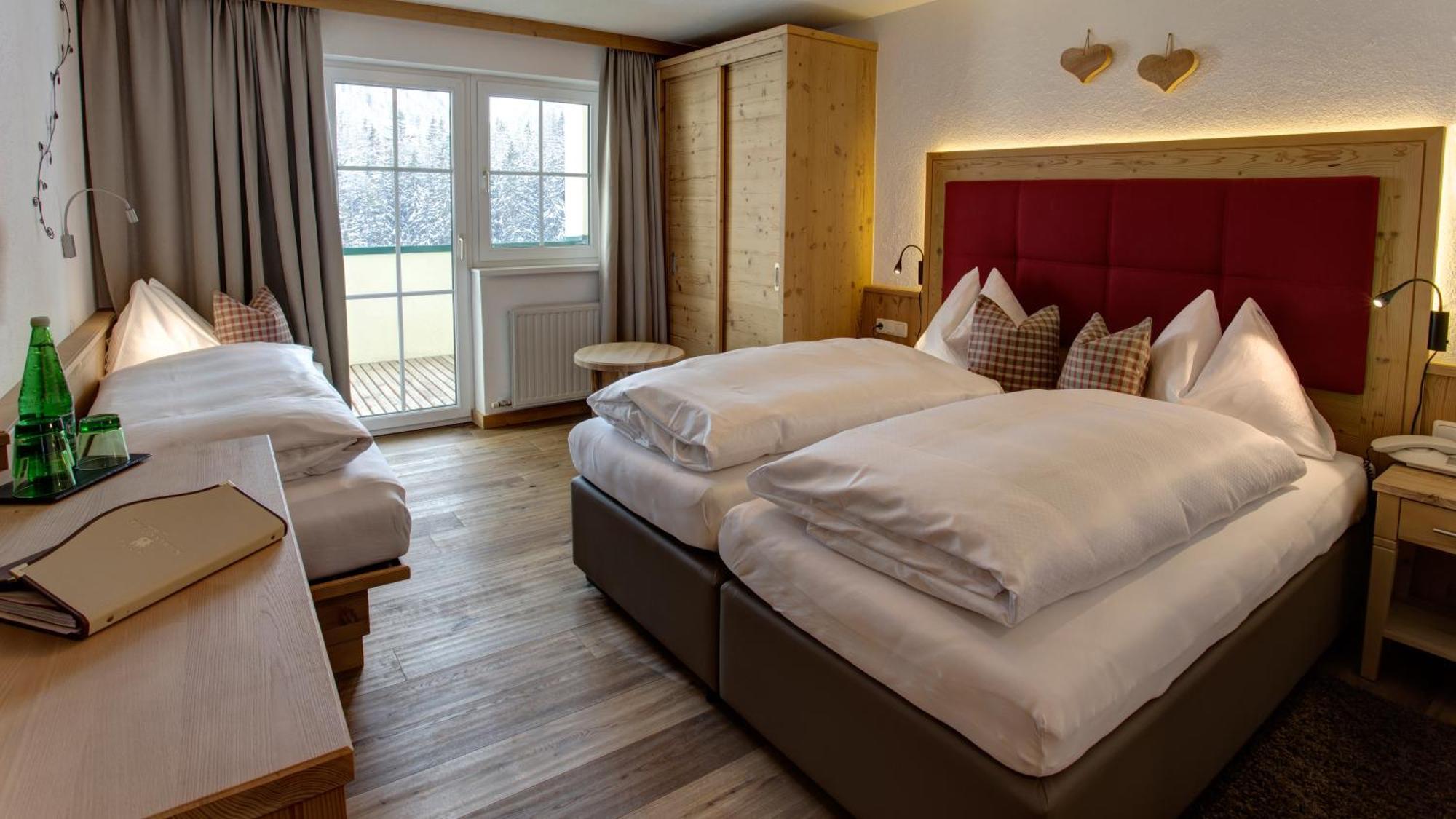 Hotel Garni - Restaurant Kaminstube Sankt Anton am Arlberg Phòng bức ảnh