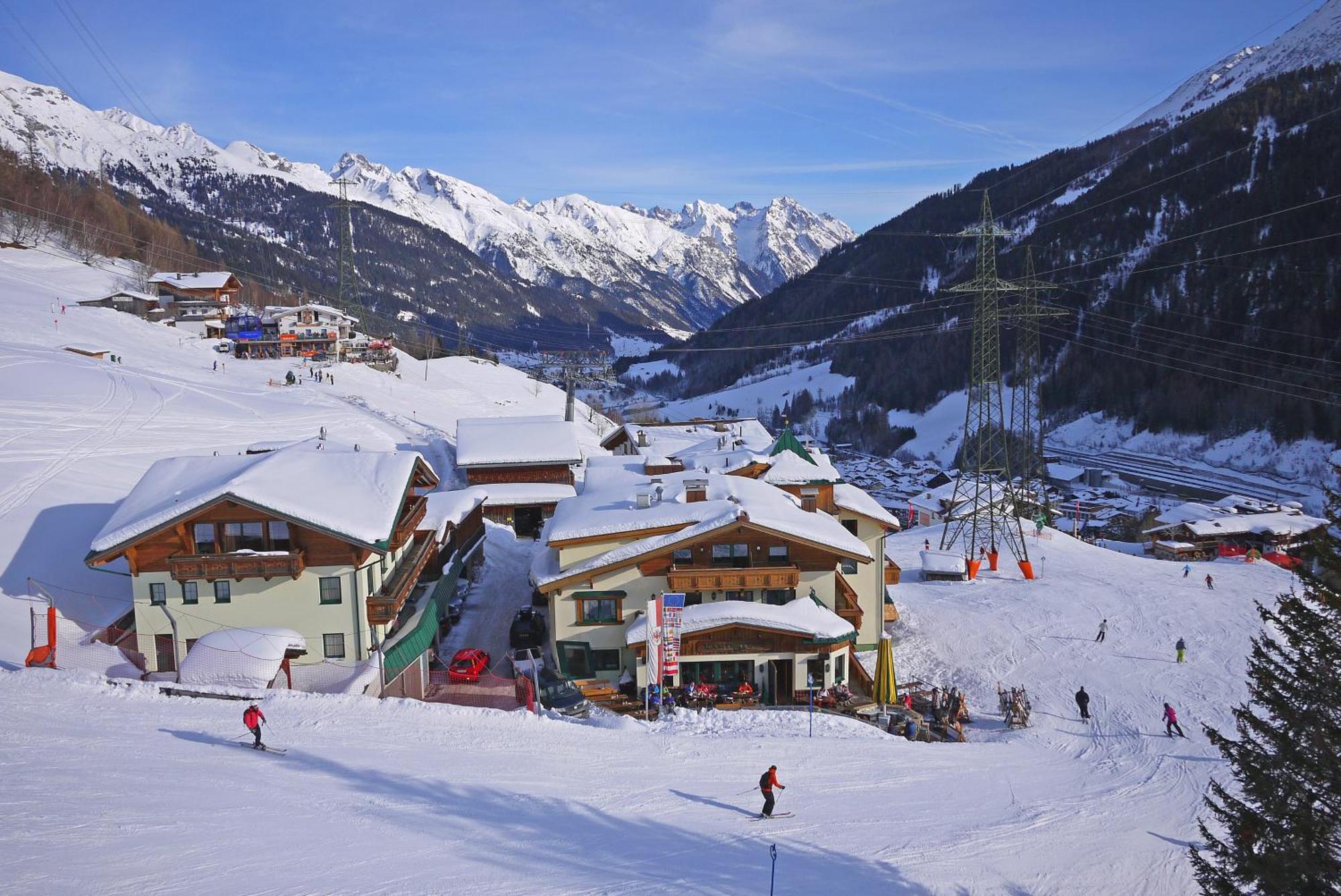 Hotel Garni - Restaurant Kaminstube Sankt Anton am Arlberg Ngoại thất bức ảnh
