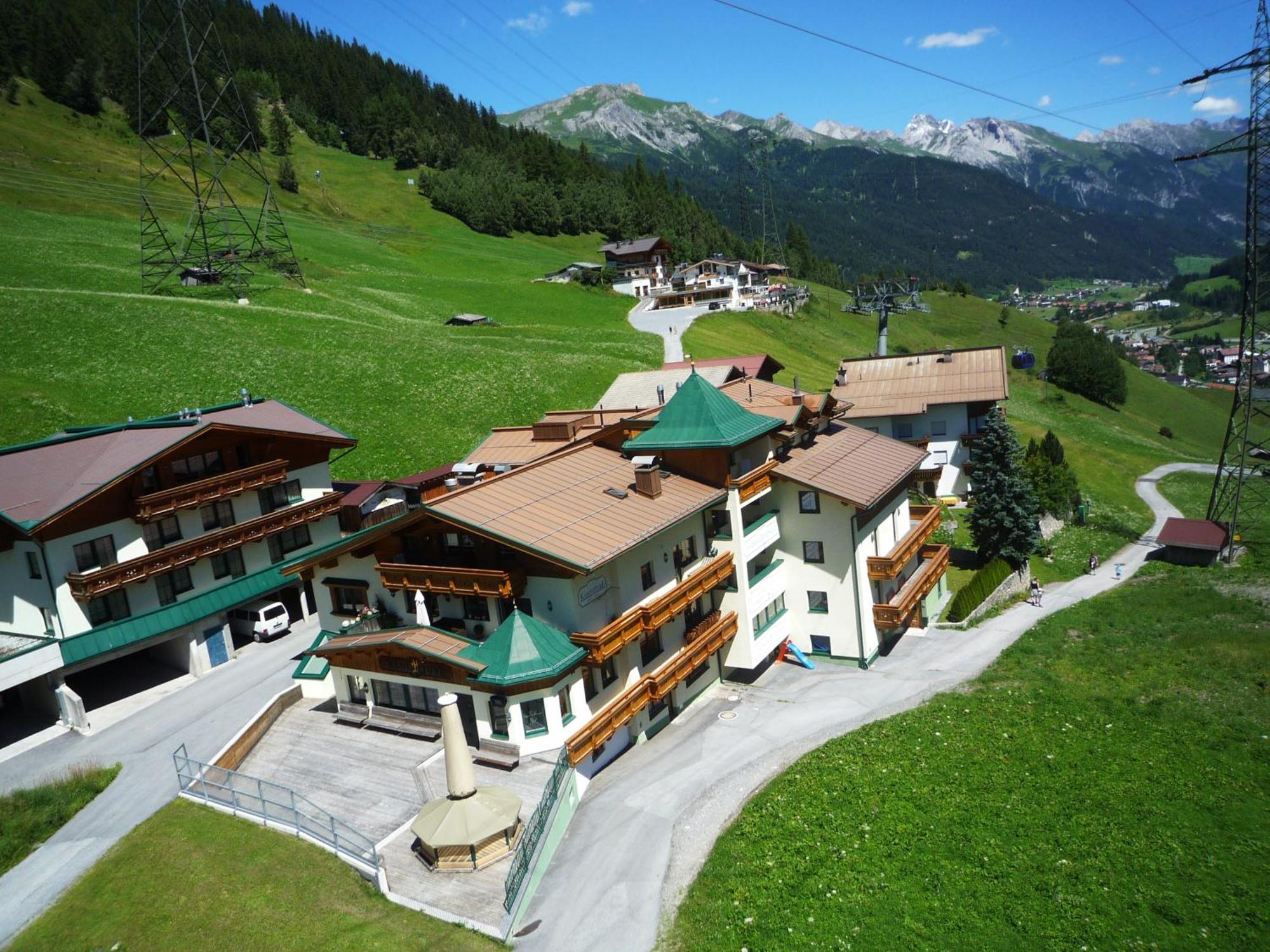 Hotel Garni - Restaurant Kaminstube Sankt Anton am Arlberg Ngoại thất bức ảnh